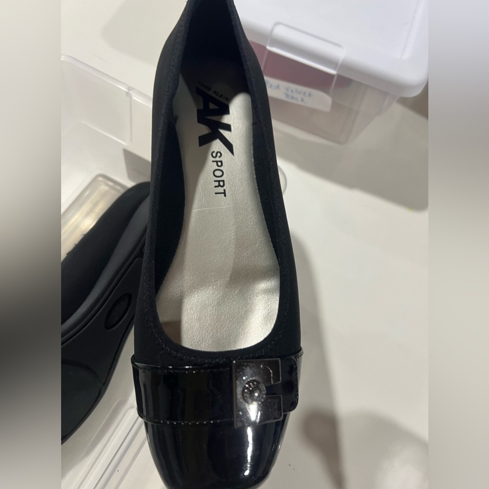 Anne Klein Black flats